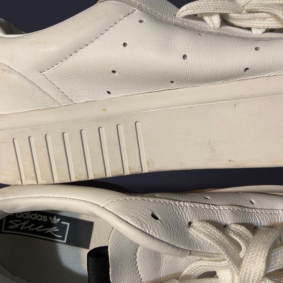 Adidas White Sneakers with Gold Accents - Picture 4 of 7